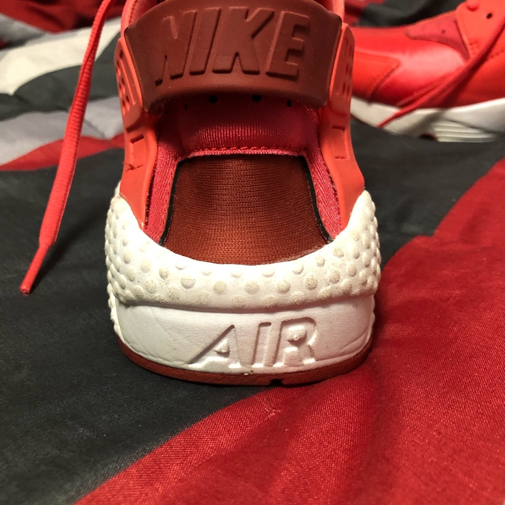 COPY - Nike Huraches tennis shoes - Picture 8 of 8
